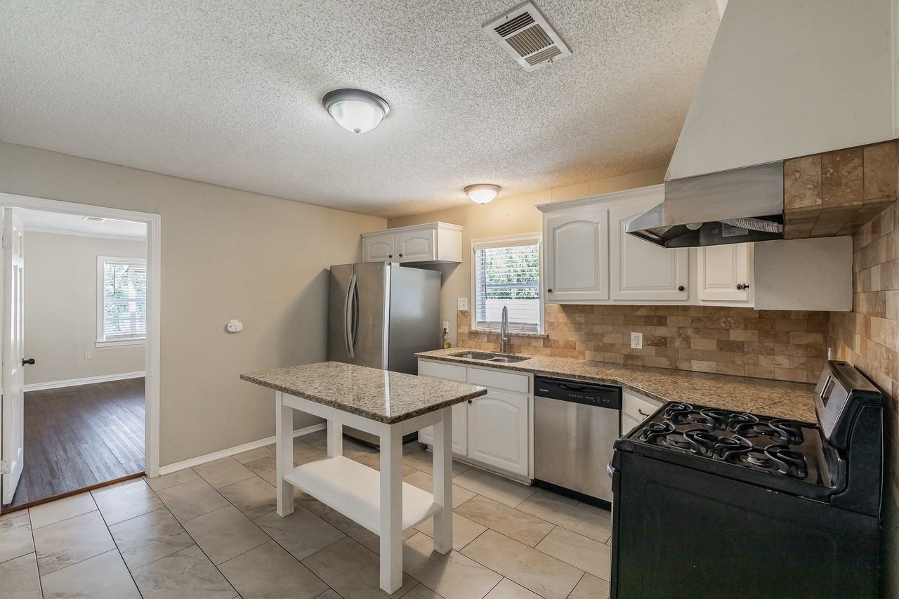 3144 Olive Pl - Photo 6 of 25