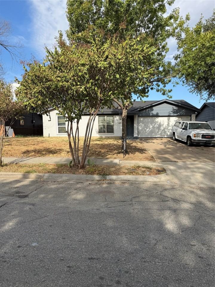 2820 Laramie St - Photo 2 of 12