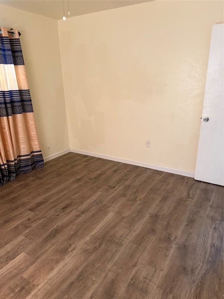 2820 Laramie St - Photo 7 of 12