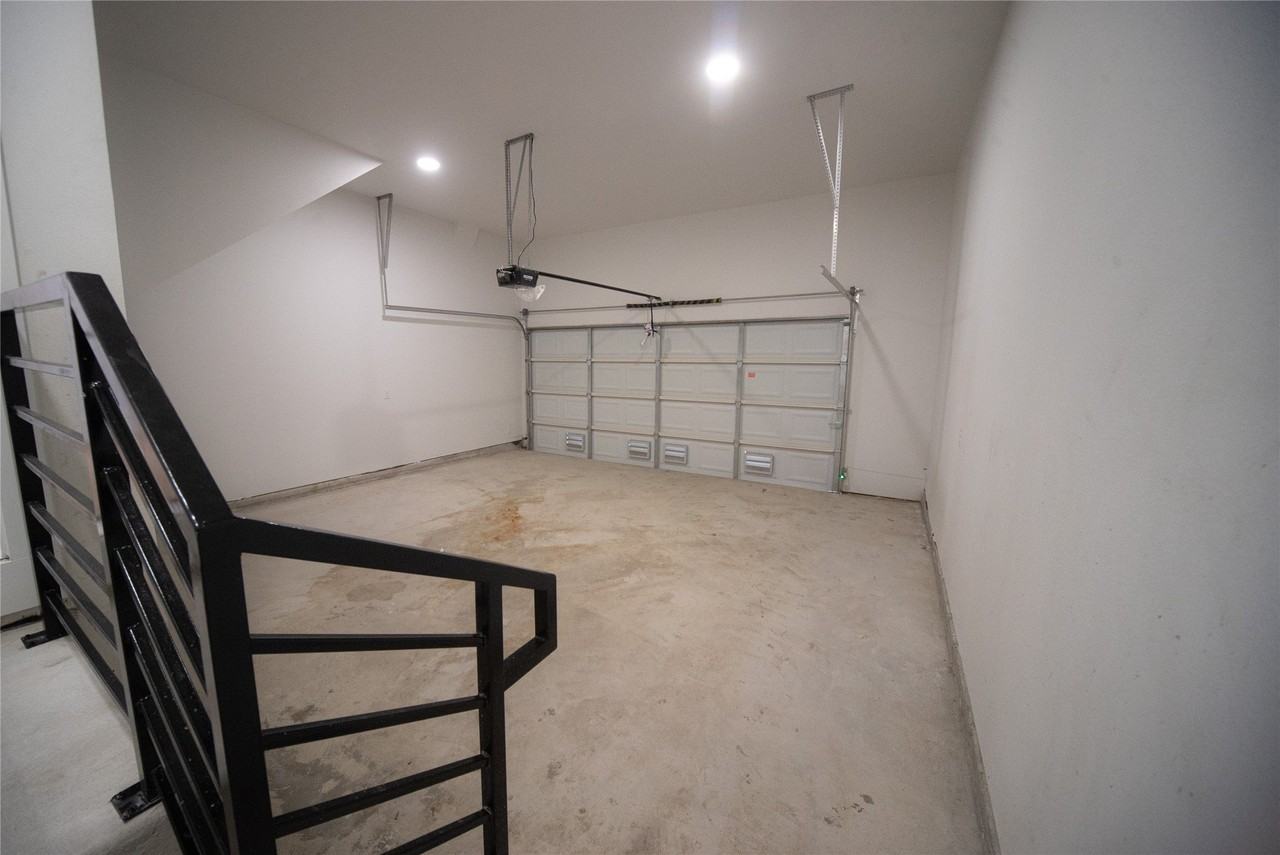2804 Weisenberger St #233 - Photo 3 of 19