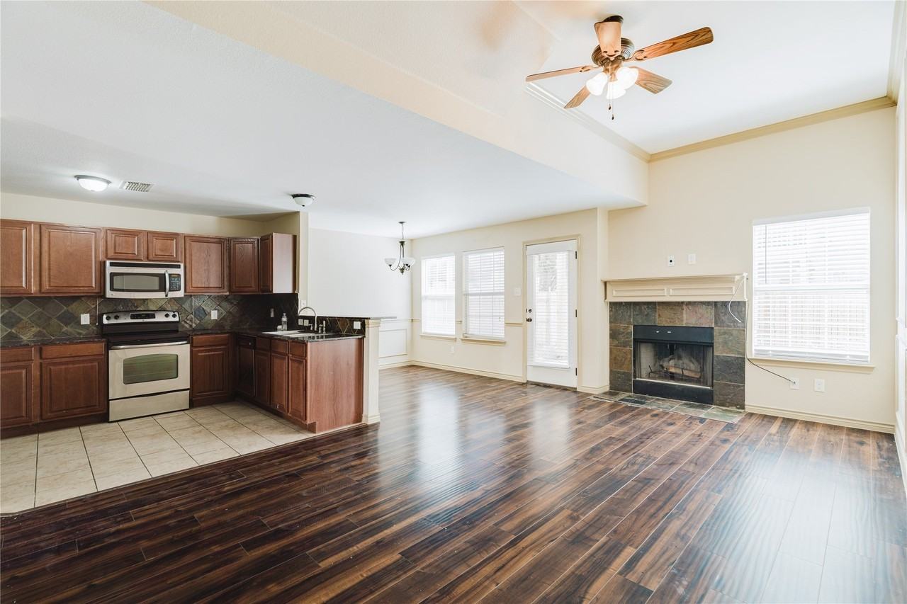 12604 Bay Ave - Photo 5 of 31
