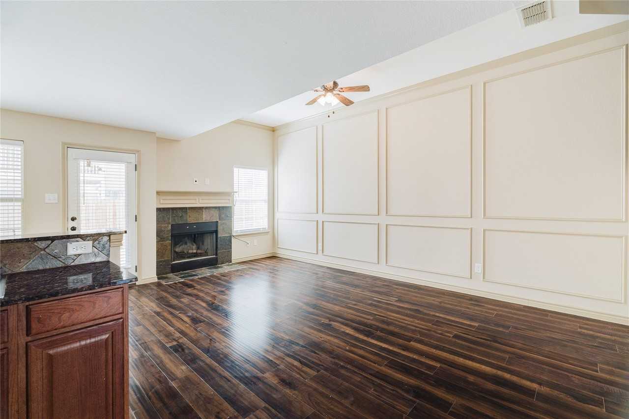 12604 Bay Ave - Photo 7 of 31