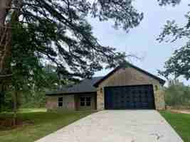 featured image of 18291 Clear Lake Cir