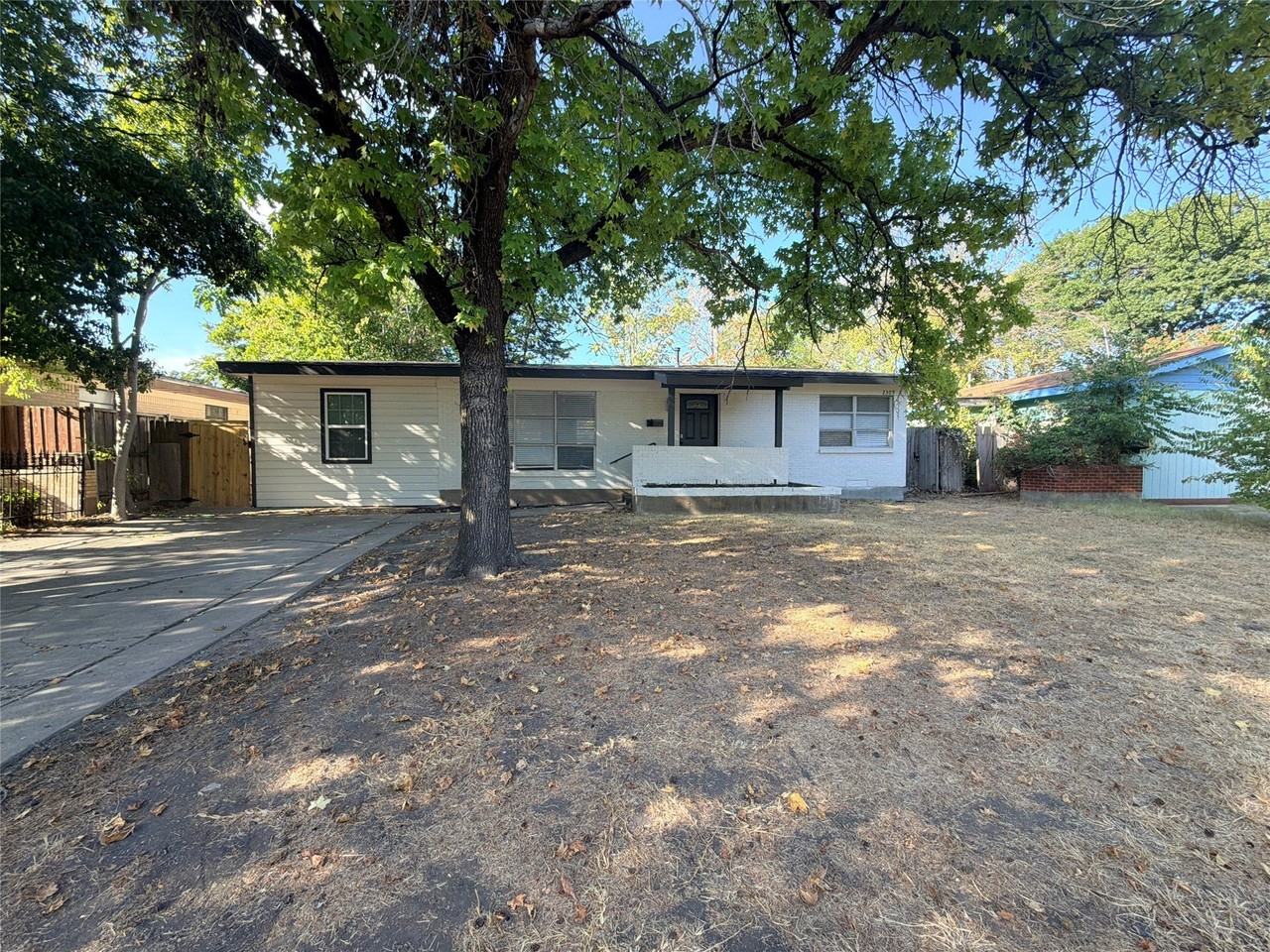 2309 Ballycastle Dr