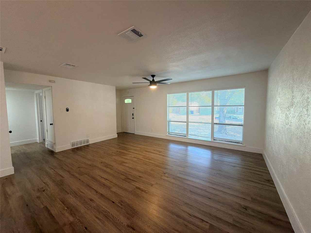 2309 Ballycastle Dr - Photo 7 of 13