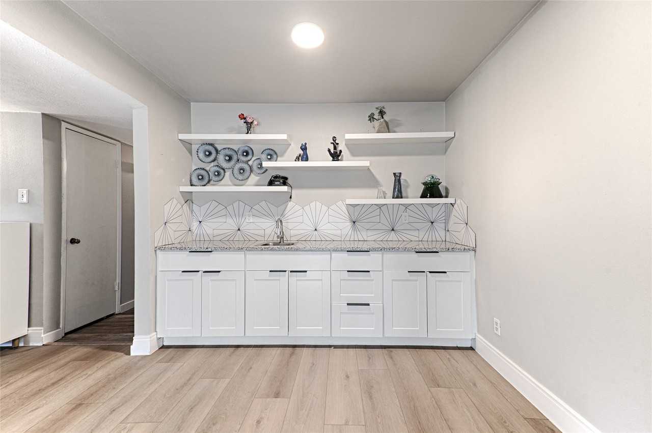 6536 Mesquite Trl - Photo 4 of 18
