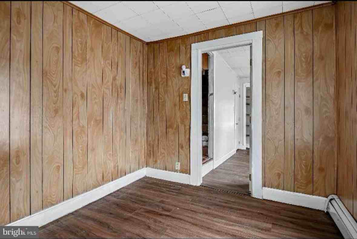 2116 Greenwood St - Photo 6 of 13