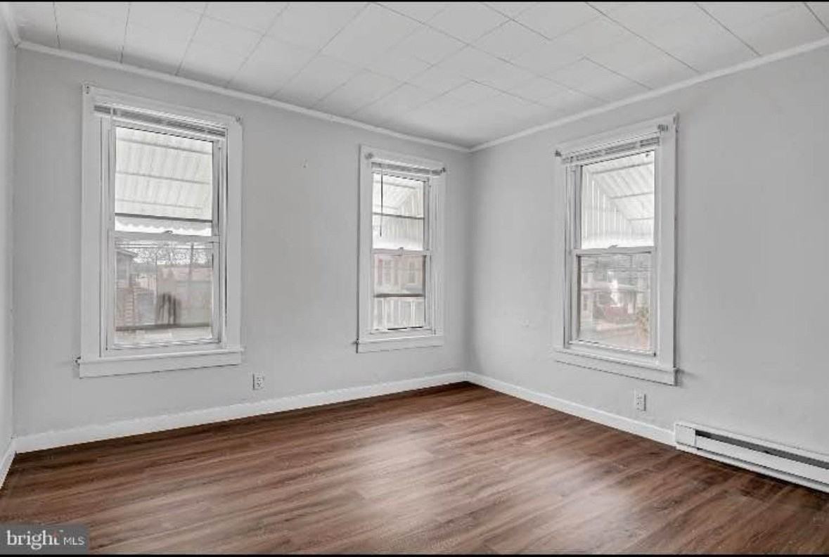 2116 Greenwood St - Photo 7 of 13