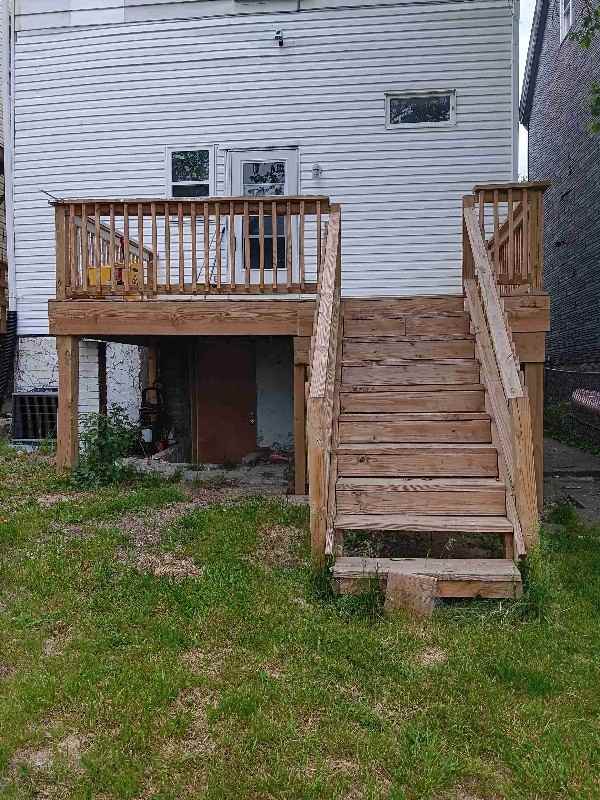 727 Mary St - Photo 4 of 12