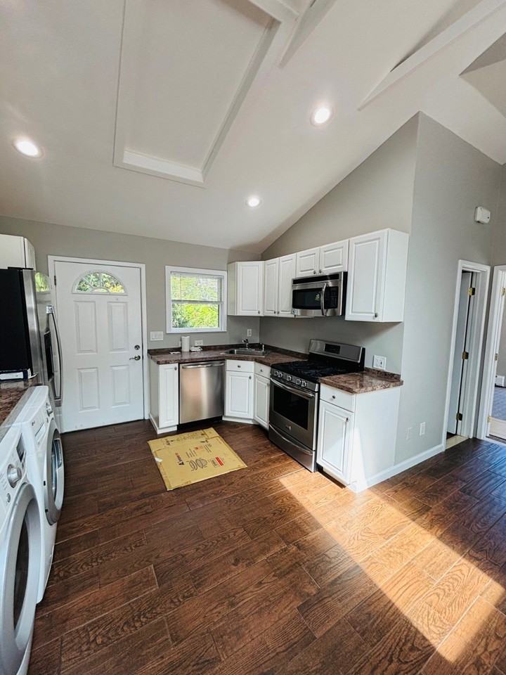 75 Mcloughlin St - Photo 5 of 9