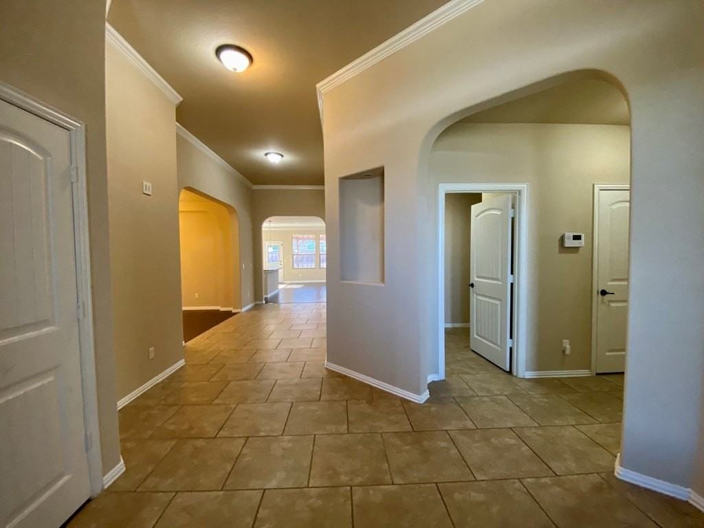 7021 Spade Ranch Rd - Photo 3 of 42
