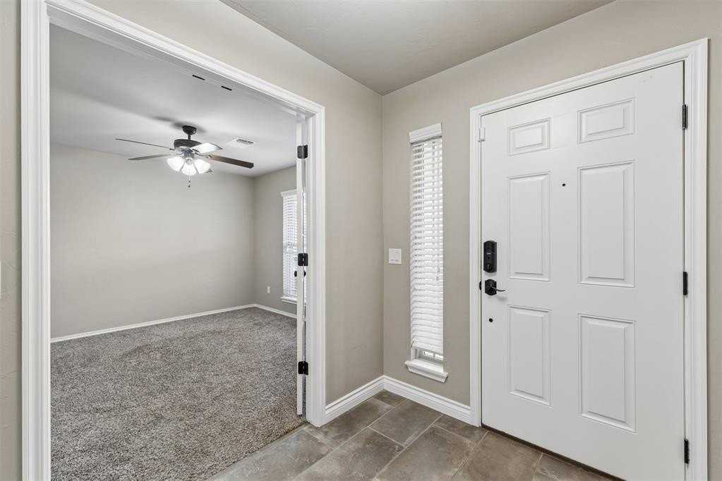 15521 Boulder Dr - Photo 3 of 45