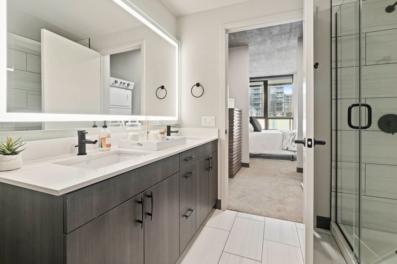 1333 W Lake St - Photo 5 of 19