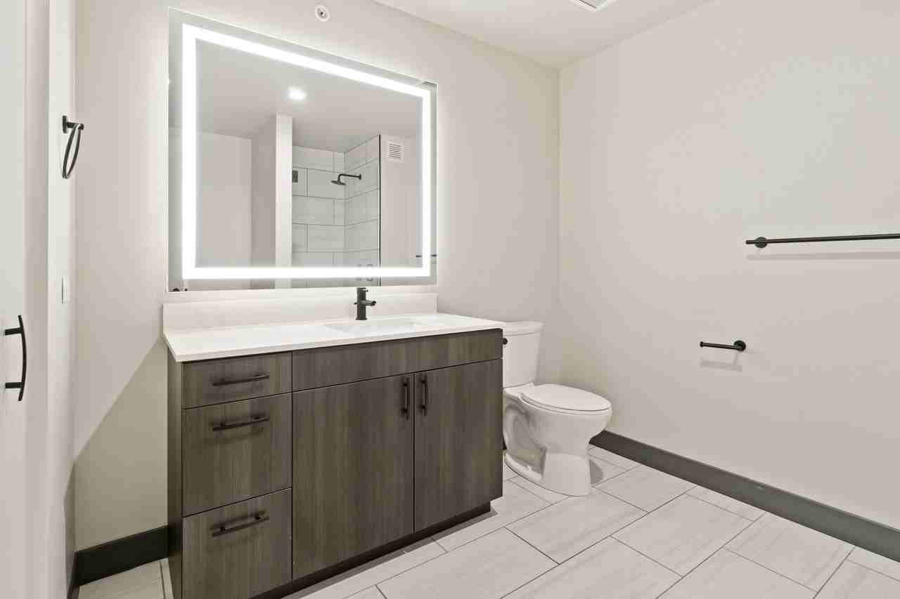 1333 W Lake St - Photo 7 of 19