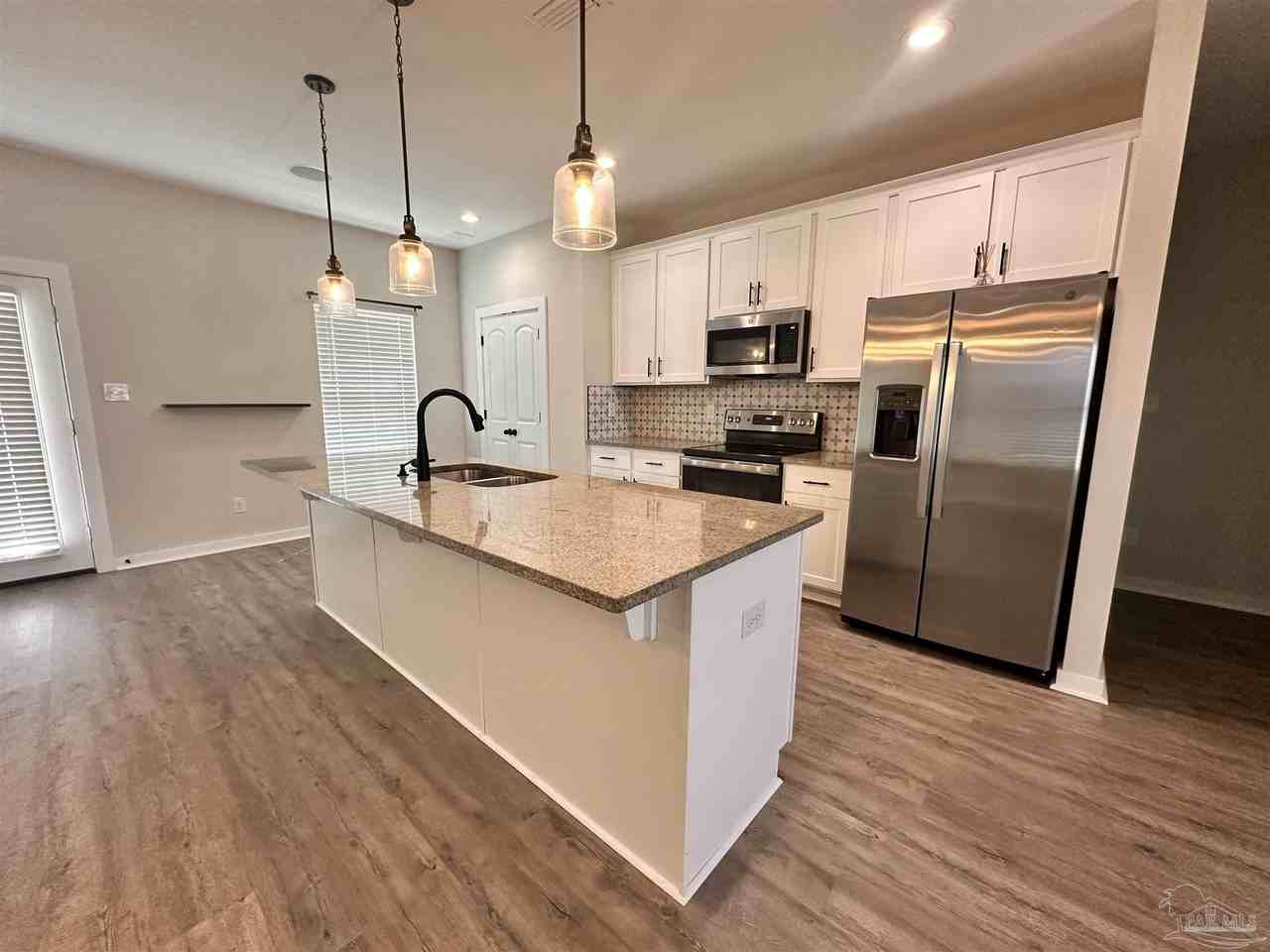 726 Giese Ln - Photo 5 of 23