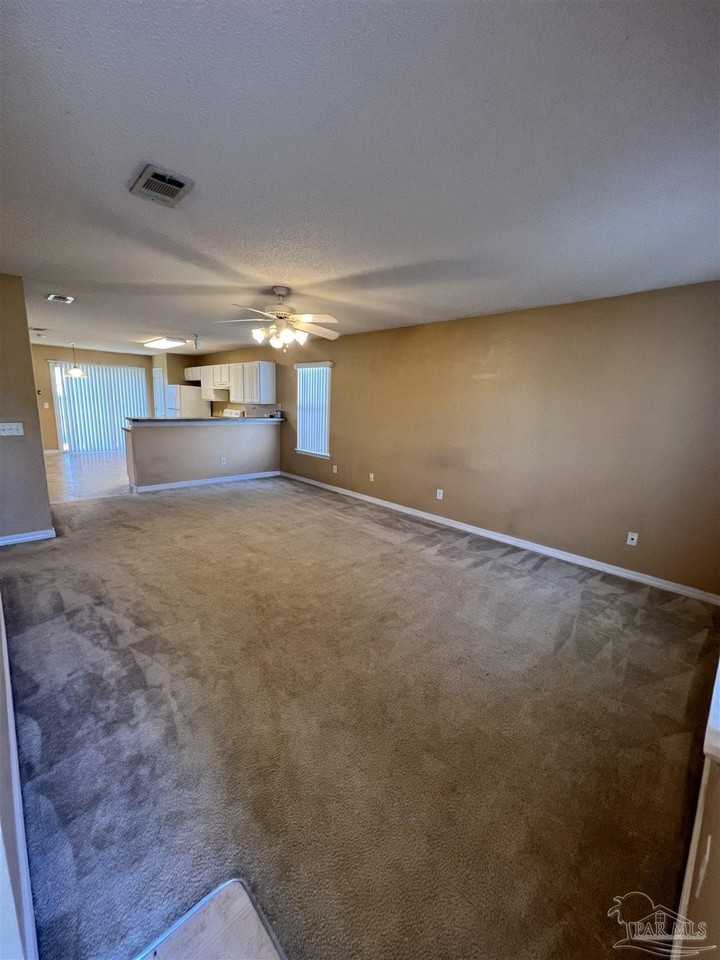 1029 Antigua Cir - Photo 2 of 10