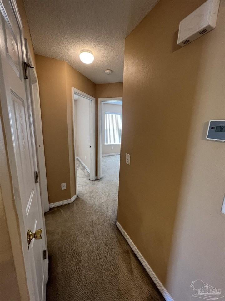 1029 Antigua Cir - Photo 4 of 10