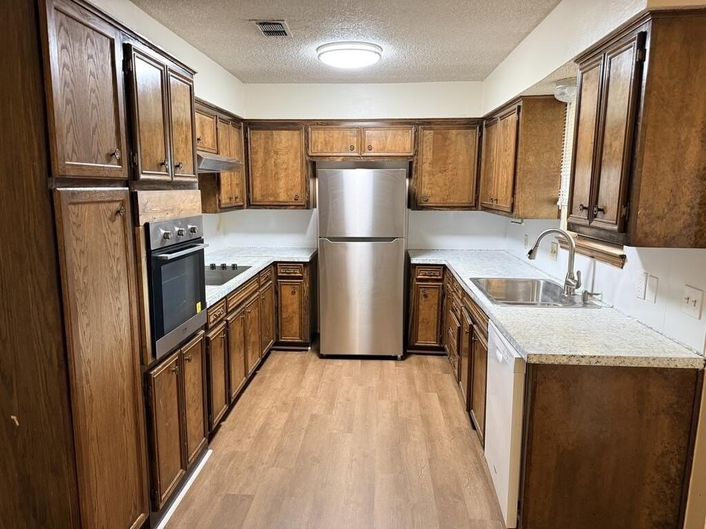 4608 Anetta Dr - Photo 5 of 31
