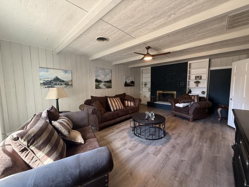 1300 W Ohio Ave - Photo 4 of 12