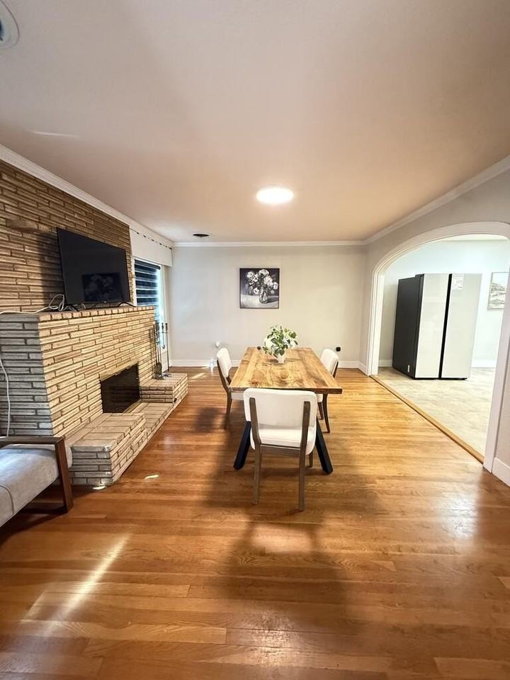 1300 W Ohio Ave - Photo 5 of 12