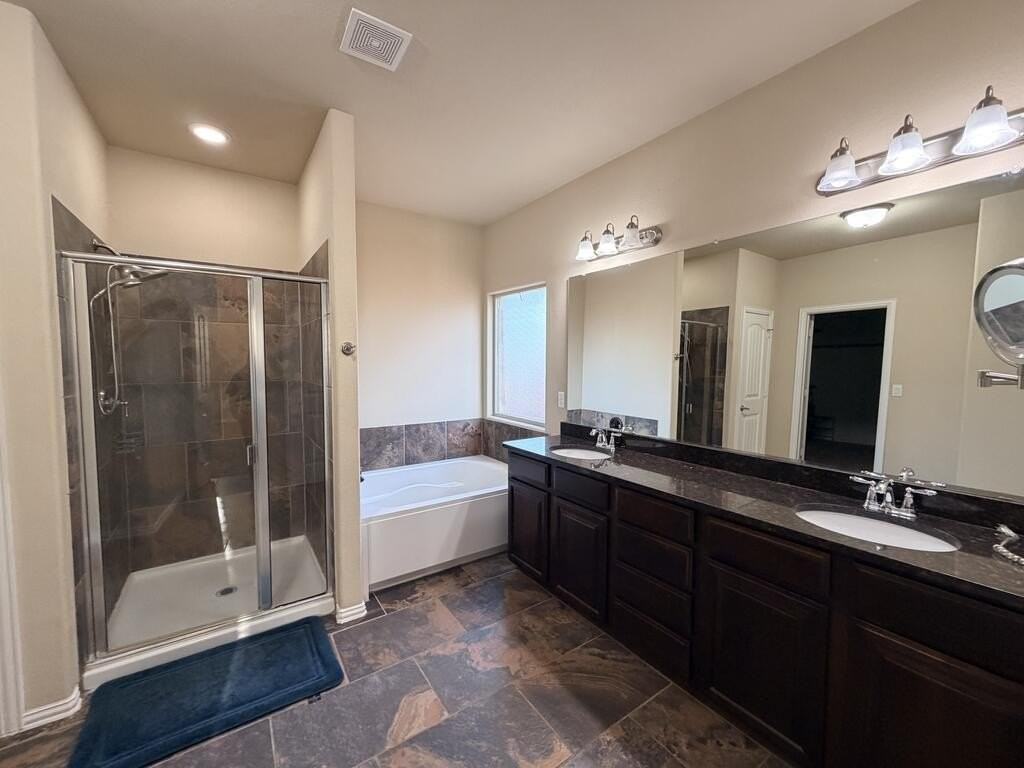 805 Gallantry Ln - Photo 6 of 10