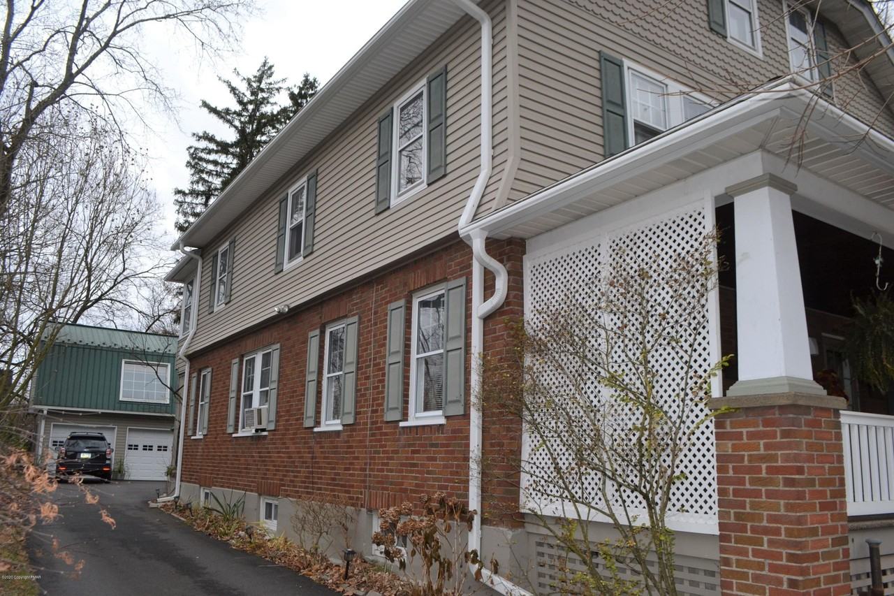 877 Scott St - Photo 2 of 34