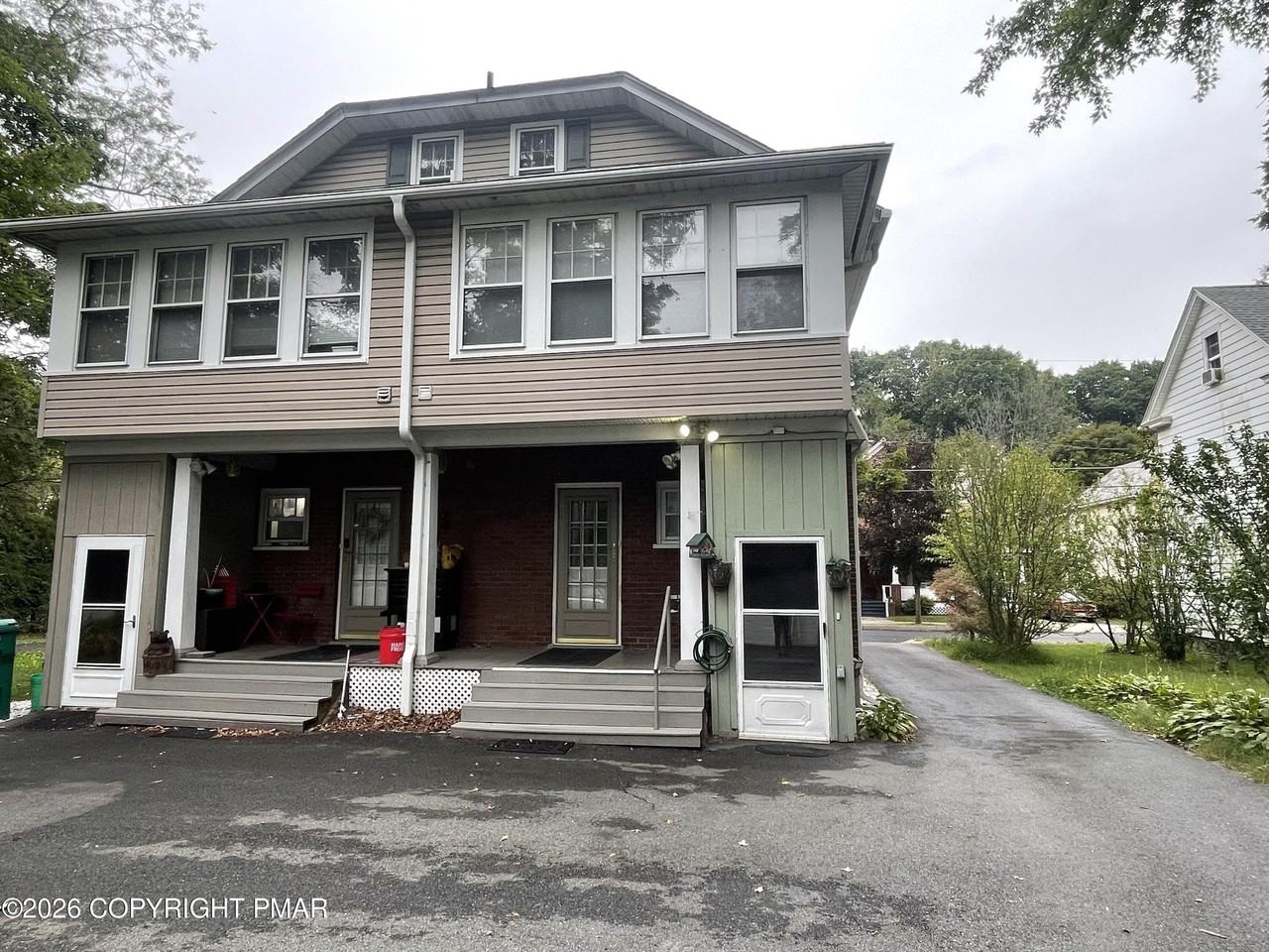 877 Scott St - Photo 5 of 34