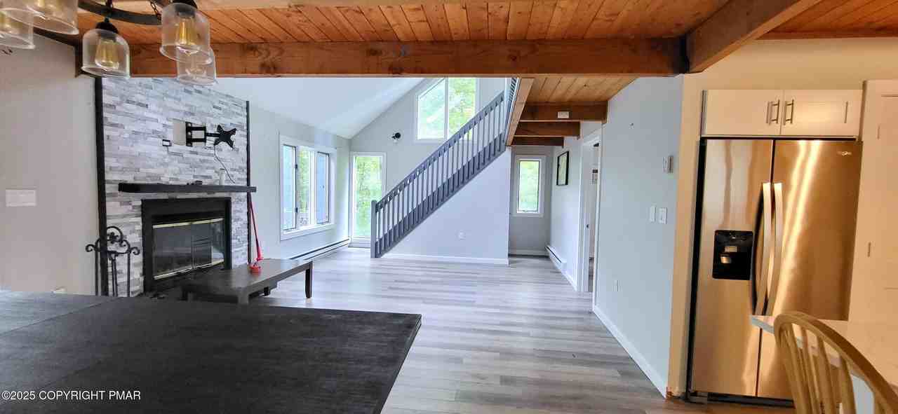 171 Cambridge Ct - Photo 7 of 37