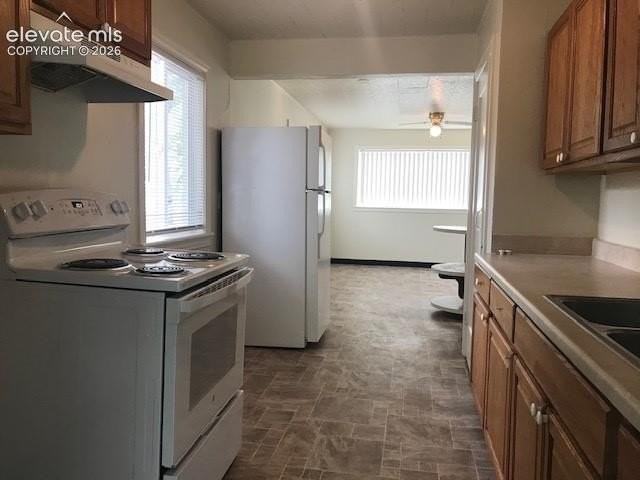 831 E Las Animas St - Photo 4 of 18