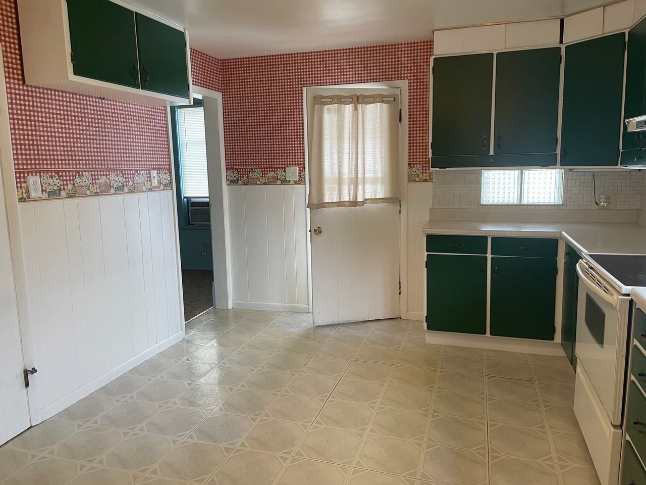 507 E Adams St #507 - Photo 4 of 20