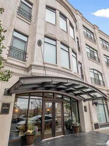 111 Willits St #401