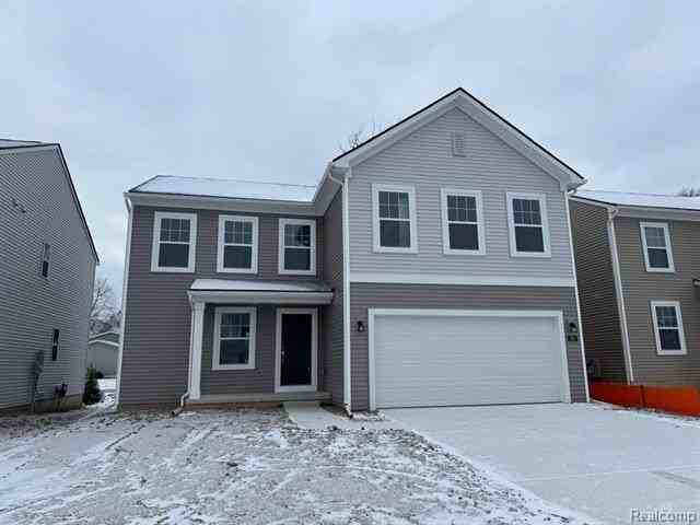 581 Village Point Cir - Photo 2 of 27