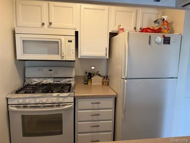 6905 Harvard Ln - Photo 4 of 25