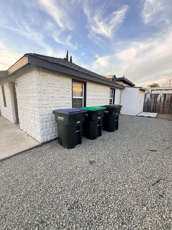 177 W B St - Photo 2 of 11