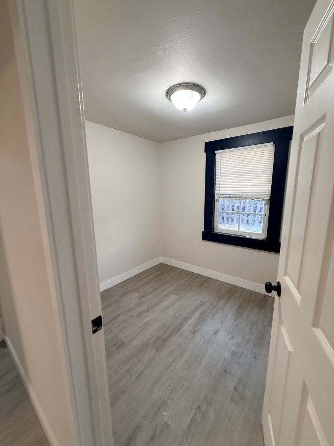 177 W B St - Photo 7 of 11
