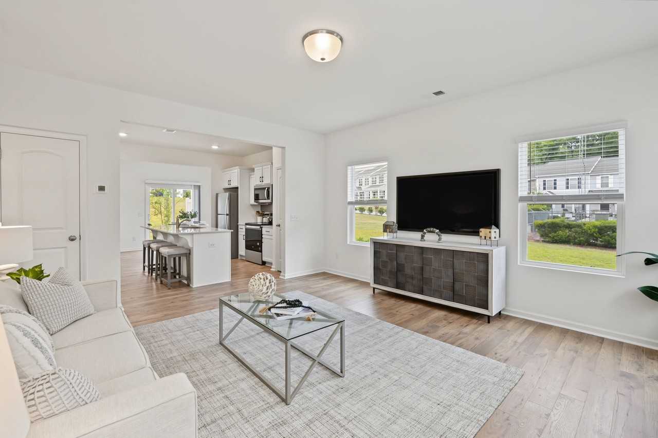 234 Banbury Ln - Photo 3 of 18