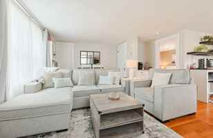 featured image of 412 Broadway #414
