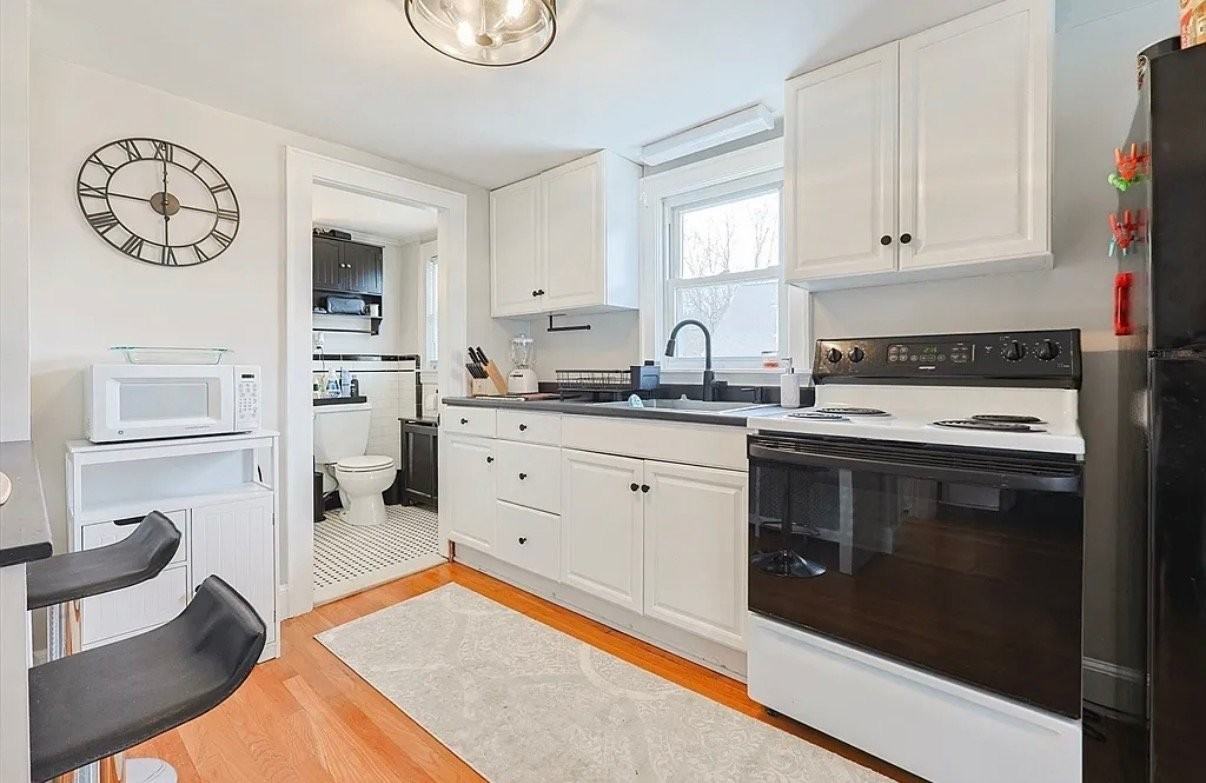 412 Broadway #414 - Photo 4 of 6