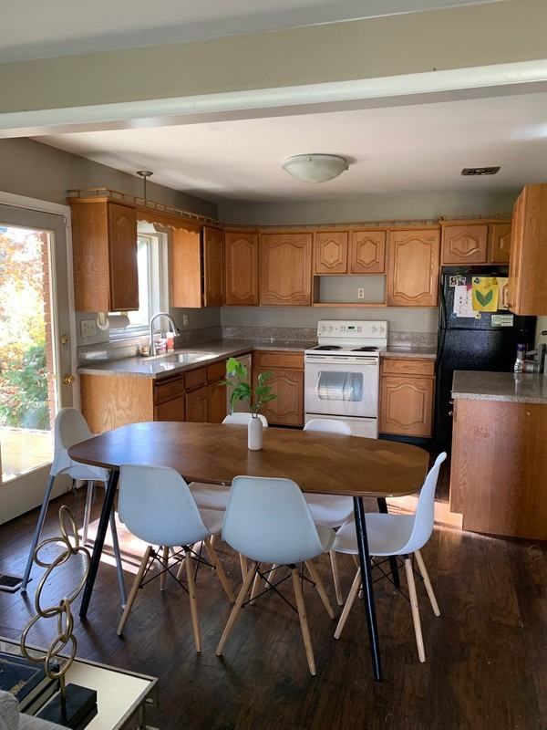 3938 S Alberly Way - Photo 4 of 16