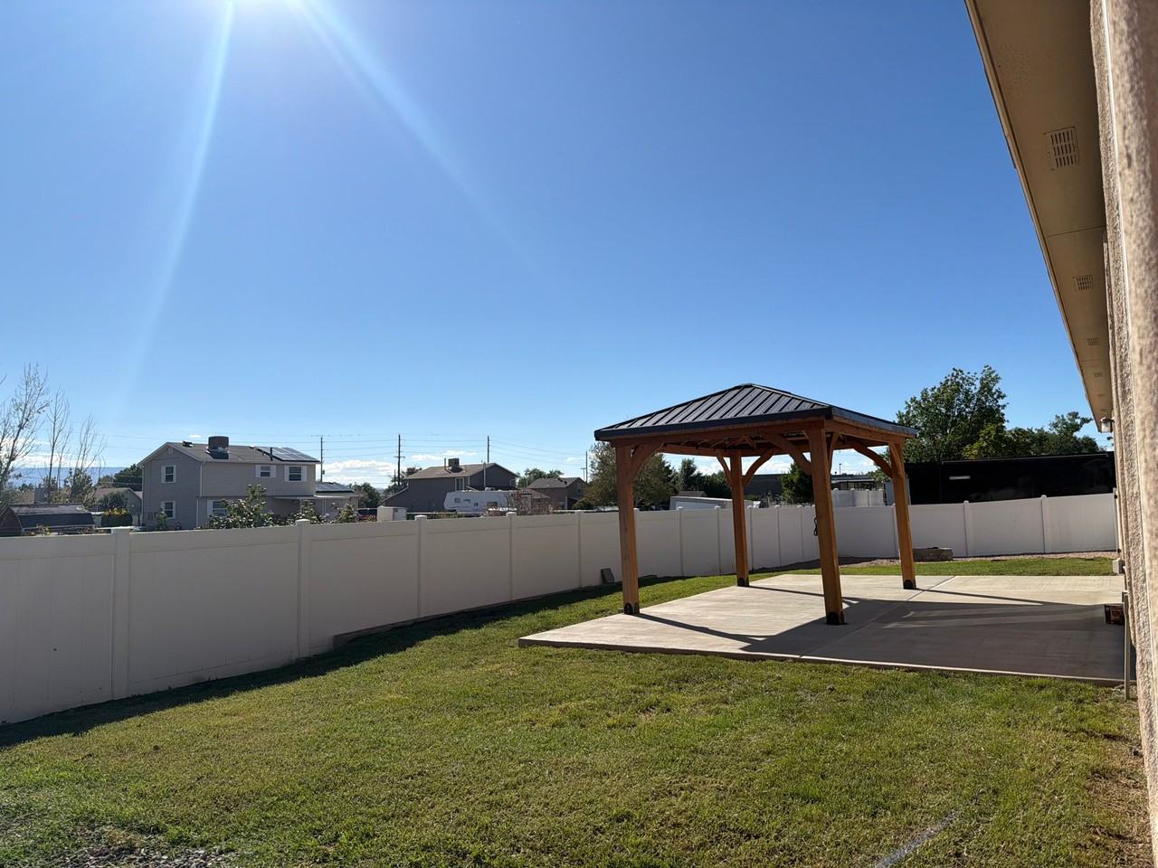 408 Wilkins Dr - Photo 2 of 19
