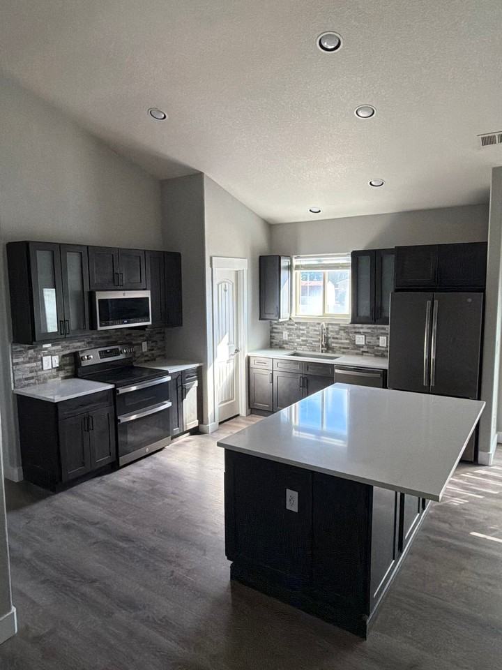 408 Wilkins Dr - Photo 4 of 19