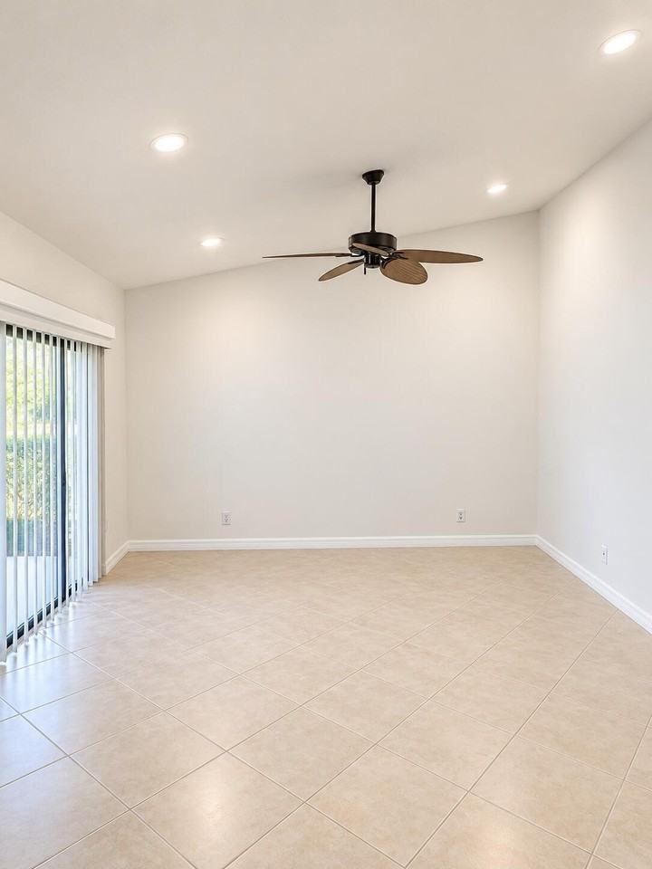 283 Springdale Cir #28C - Photo 4 of 16