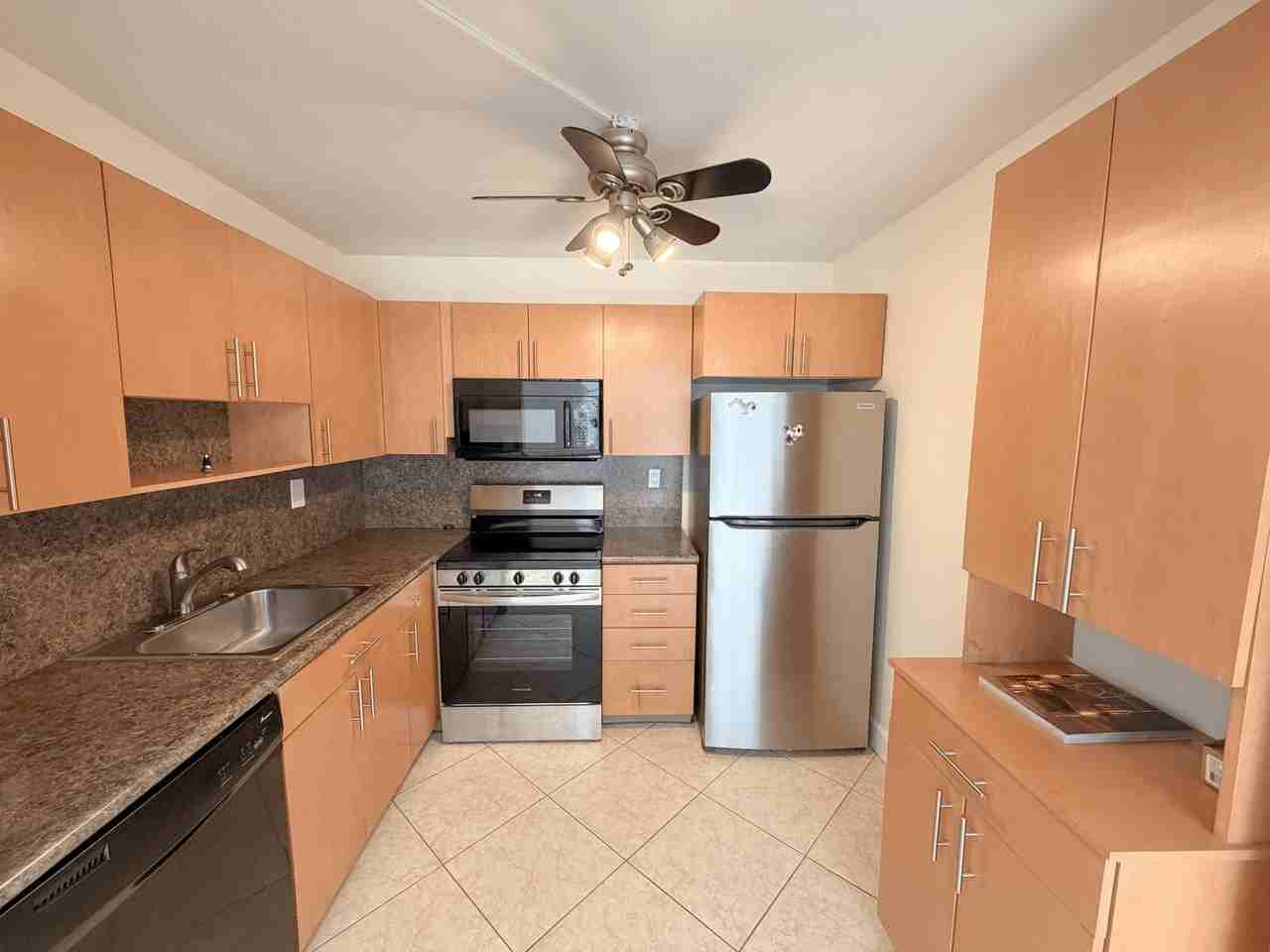 106 Burgundy C - Photo 3 of 35