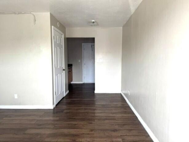 628 Sw 4th St #1 - Photo 4 of 12