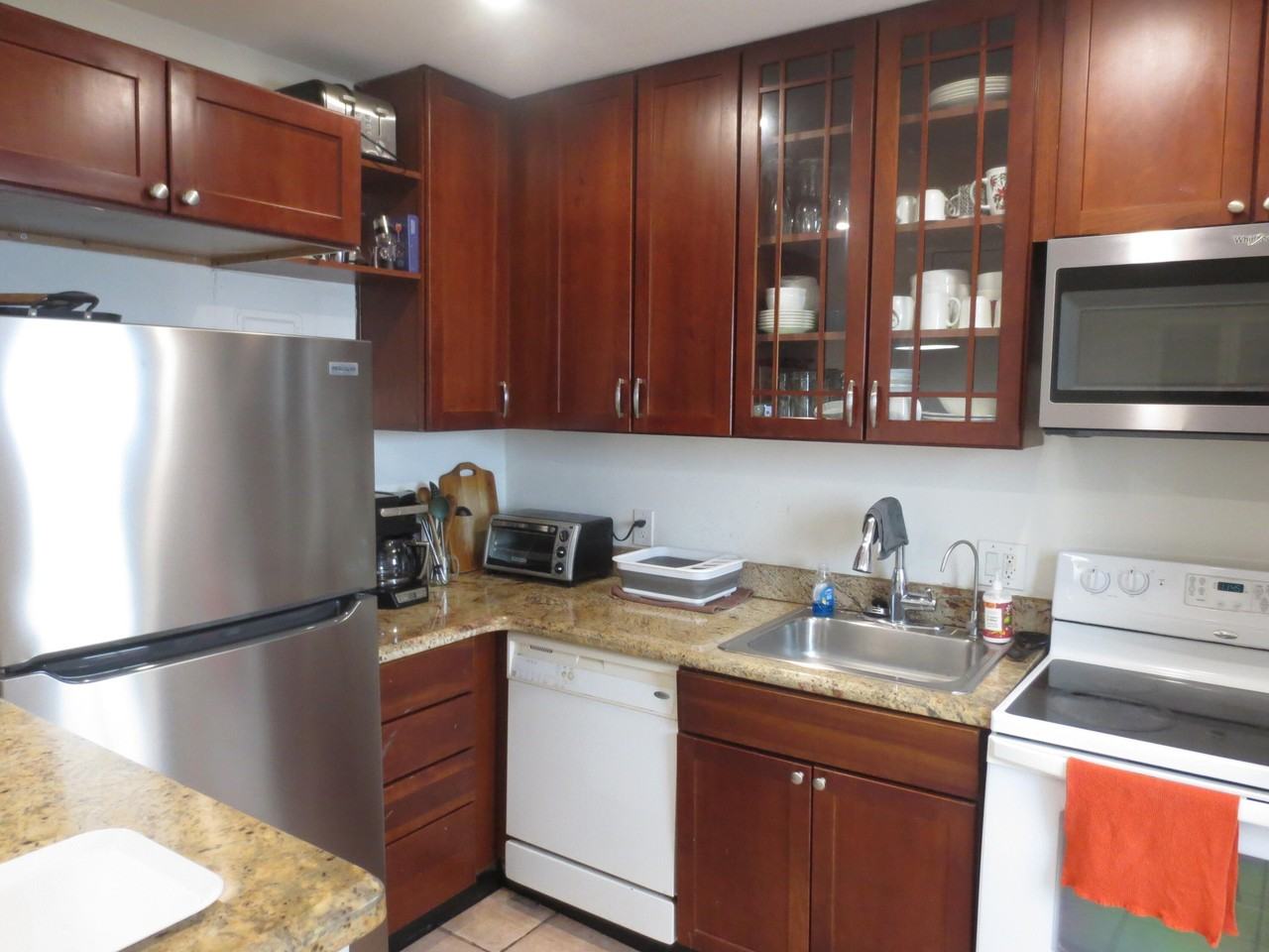 1609 Ne 4th Ct - Photo 5 of 15