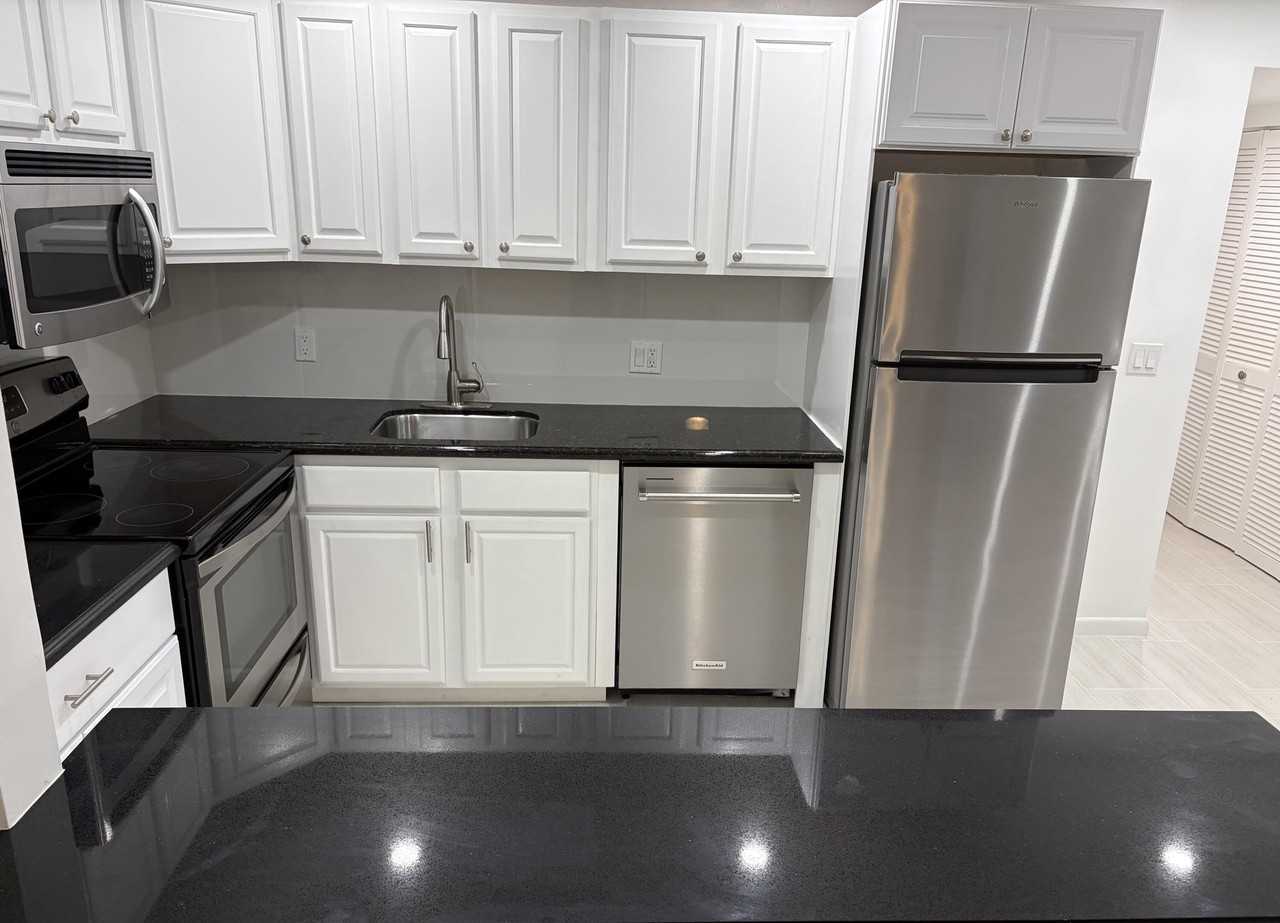 253 Newport P #253 - Photo 3 of 35
