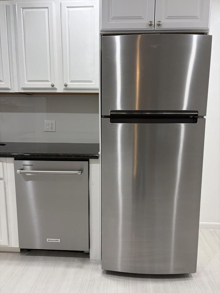 253 Newport P #253 - Photo 6 of 35