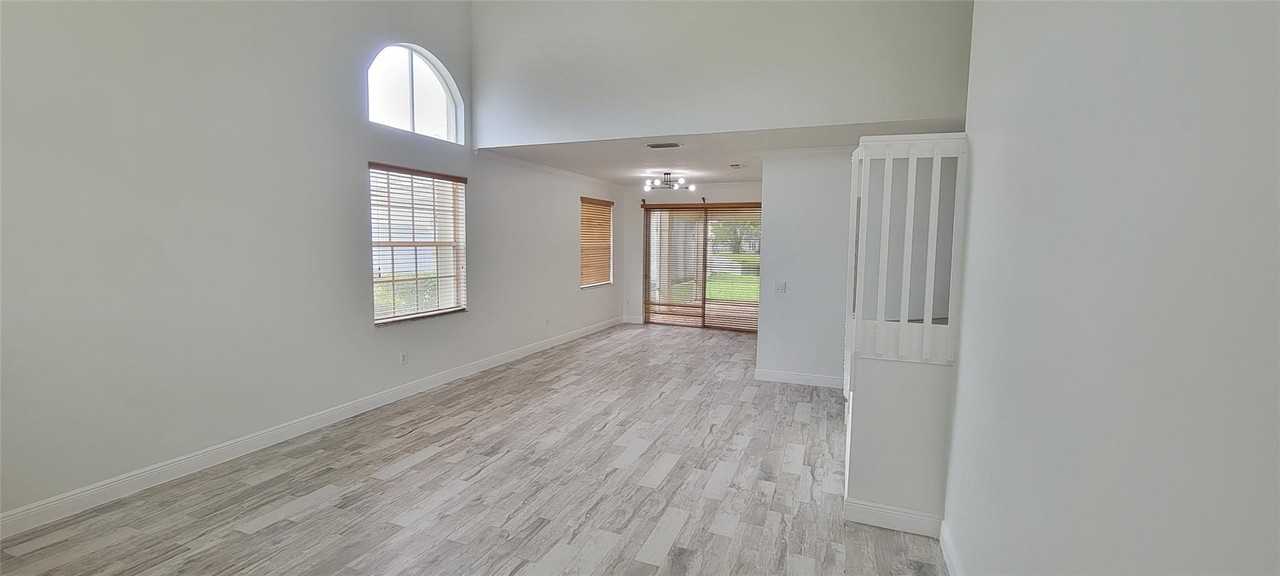 728 Nw 156th Ave - Photo 4 of 27