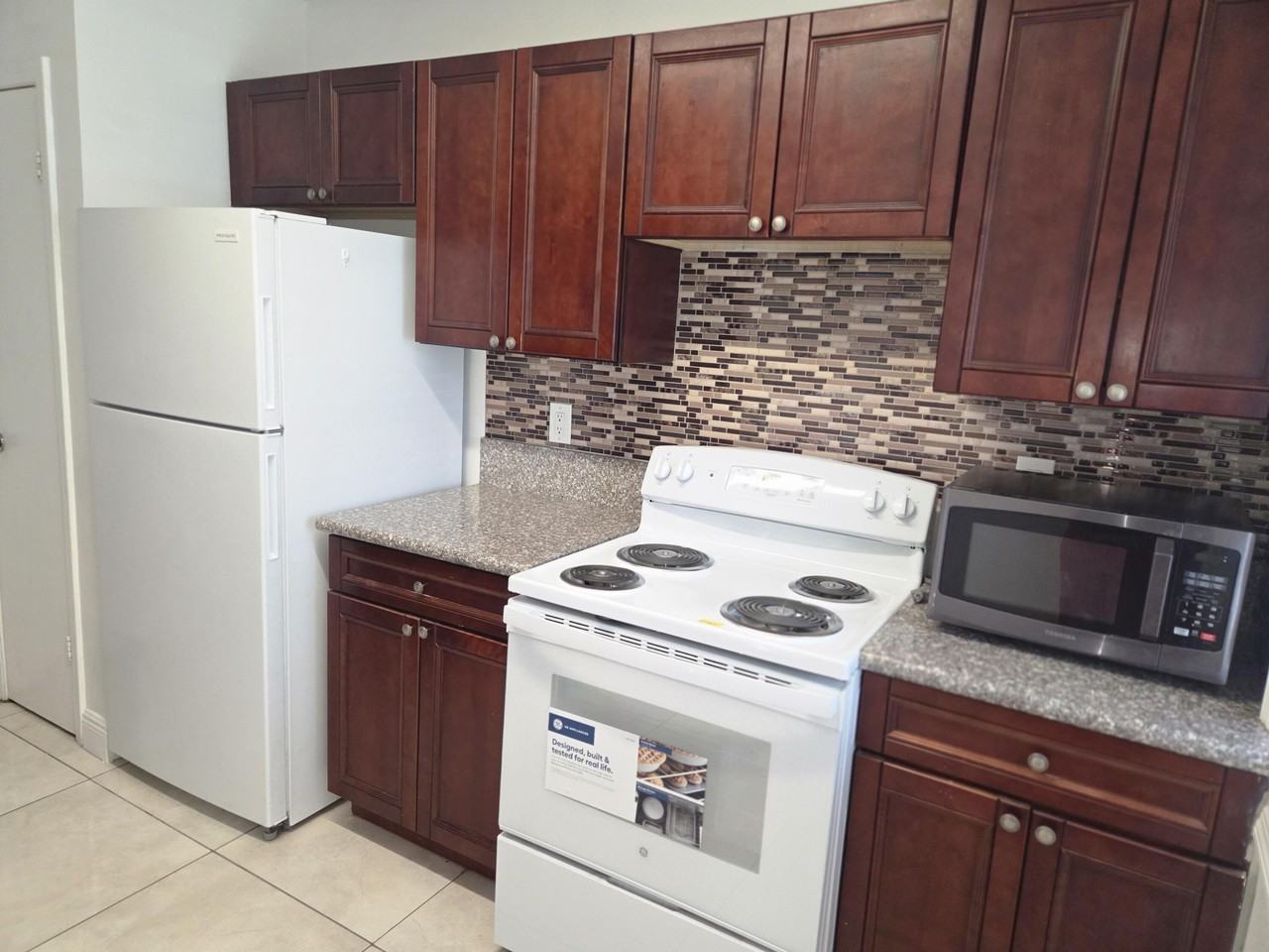 1839 Plunkett St #2 - Photo 5 of 19