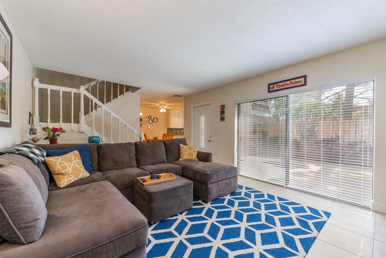 717 7th Ln - Photo 7 of 31